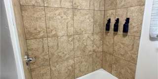 5514 Paseo Boulevard Gallery 9