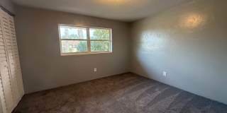 Beautiful 2 Bed 1.5 Bath Townhome AVAILABLE IMMEDIATELY! Gallery 10