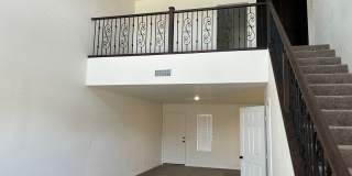 DESERT SKY TOWNHOME WITH POOL! Gallery 1