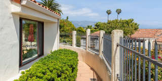 Fully Furnished Vacation Rental on the Mesa with Ocean Views! (Available 6/5/26- 11/30/26) Gallery 13