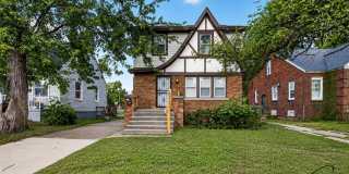 $1350 3 bedrooms $1350 3 bedrooms Gallery 1