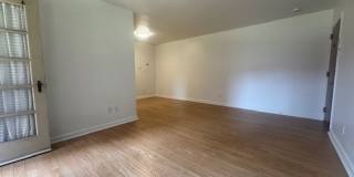 5731 Ellsworth Avenue Gallery 13
