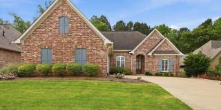 320 Oakville Circle Gallery 1