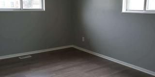 Beautiful, spacious 3 bed 2 bath home in Englewood Gallery 17