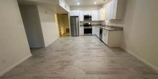 ELLIOT PLACE CONDOMINIUMS UPDATED/REMODELED GROUND FLOOR 1 BED PLUS DEN UNIT WITH 1 CAR GARAGE Gallery 8