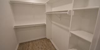 2 Bed 2 Bathroom Home!! Gallery 9
