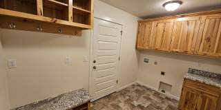 Newer Construction Close to Downtown Grants Pass Gallery 11