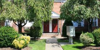 Briarwood Commons Gallery 1