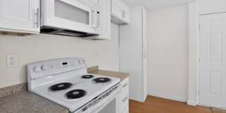 Charming 2 Bedroom 1 Bath Apartment For Rent Gallery 6