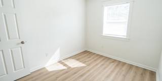 406 Essex Drive Gallery 26