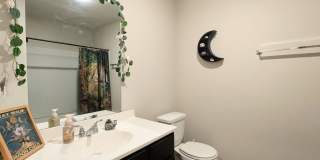 Welcome Home to Comfort and Convenience in Newcastle! Gallery 12