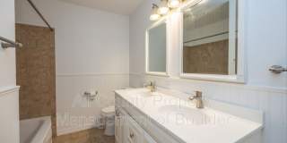 425 S 40th St Gallery 9