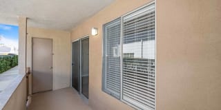 Los Robles Apartments Gallery 17