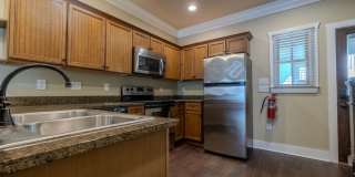 Quiet Apartment 2 Miles from Campus! Gallery 13
