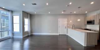 340 Adams Street Northeast - Gallery 19