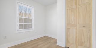 1729 Mary Street Gallery 7