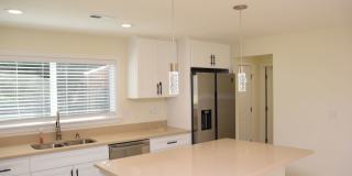Beautiful 4-Bedroom Lakewood Home with Spacious Yard Near JBLM Gallery 5