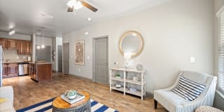 Lake Villas Apartments Gallery 7