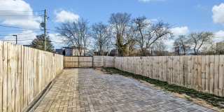 Gorgeous FULLY FURNISHED Home Just Off Charlotte Ave. Gallery 57