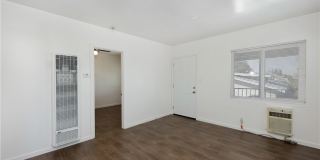 2770 Marengo Gallery 4