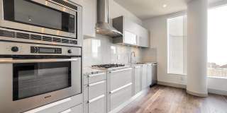 25th West facing luxury unit located top of Hyatt Hotel! Gallery 6
