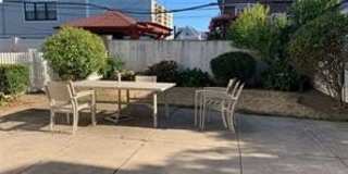 344 E Penn Street Gallery 16