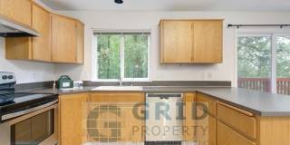 Spacious 4 Bedroom Home in Beaverton On Quiet Cul-De-Sac Gallery 7