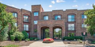 Oak Pointe Apartments Gallery 1