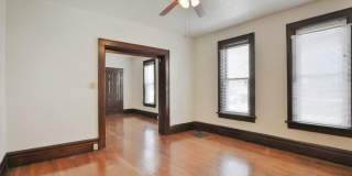 4 Bedroom , 2 Bath Newly Renovated house - Right off of High St Gallery 11