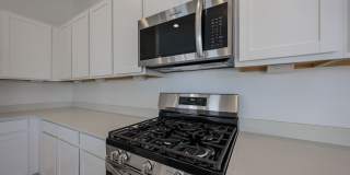 Beautiful 4 bedroom plus den home in Aloravita Gallery 26