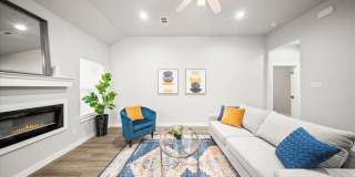 1624 E Collin Street Gallery 17