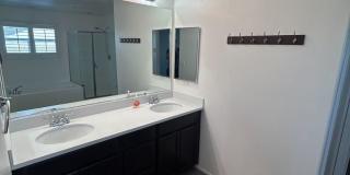 Beautiful Home For Rent NW Bakersfield COMING SOON! Gallery 18