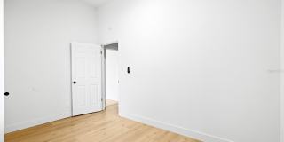 2006 E COLUMBUS DRIVE Gallery 21