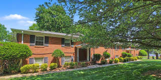 1 bedroom Condo in Cotswold Gallery 1