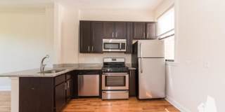 2956 N Racine Gallery 3