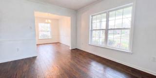 For Lease – Charming Brick Home in Historic Neighborhood Gallery 3