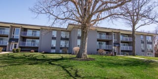 Verona at District Gallery 33