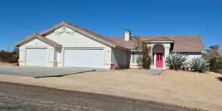 Beautiful, Huge 3 Bedroom in JT!! Gallery 1