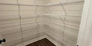 Beautiful End Unit Townhome in Griffith Lakes Gallery 8