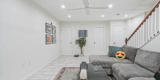 1926 BAINBRIDGE Street Gallery 15