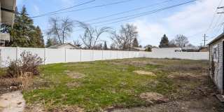 Remodeled 3BR/2BA Brick Bungalow - Fireplace, Finished Basement & Garage Gallery 24