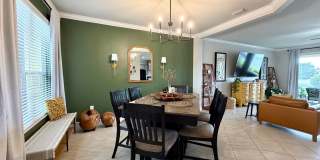 Spacious Townhome in Central Location! Gallery 4