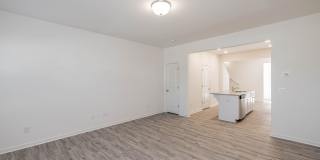 BEAUTIFUL 2 Bedroom Townhome in Mooresville APRIL MOVE IN SPECIAL Gallery 3