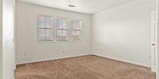 Spacious 3-Bedroom Dublin Townhome with Private Balcony & Fireplace Gallery 17