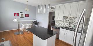 45560 LAKEMONT Square Gallery 11
