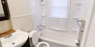 2 bedroom home in great neighborhood Gallery 7