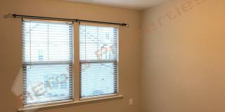 Beautiful End-Unit Townhome with Private Patio in MidTowne at Meridian – Durham Available on July 5! Gallery 13