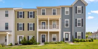 3 bed/ 3 1/2 bath.  Dog Friendly. Gallery 1