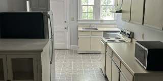 303 King Street Gallery 19