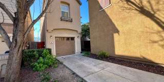 Charming 3 bed/3 bath in North Laguna Gallery 1